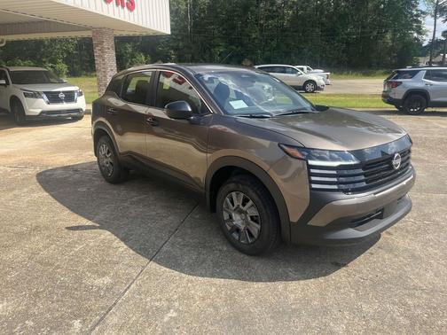 2025 Nissan Kicks S