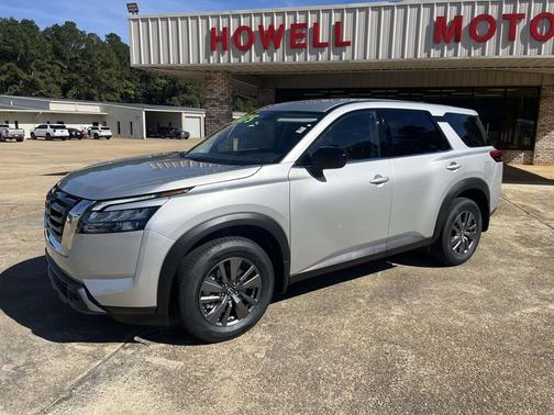 2025 Nissan Pathfinder S FWD