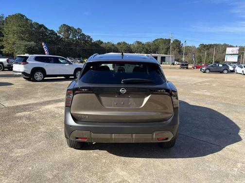 Canyon Bronze Metallic 2026 Nissan Kicks SV