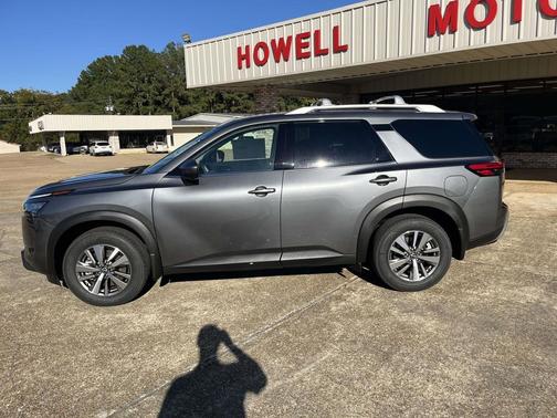 2025 Nissan Pathfinder SL FWD