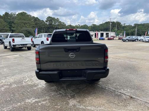 2025 Nissan Frontier S