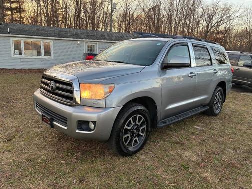 2013 Toyota Sequoia SR5