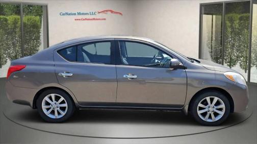 2014 Nissan Versa 1.6 SL
