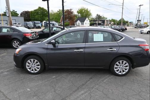 Gray 2015 Nissan Sentra SV