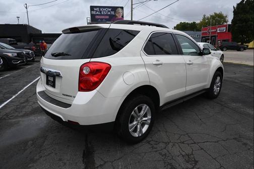 White 2015 Chevrolet Equinox 1LT