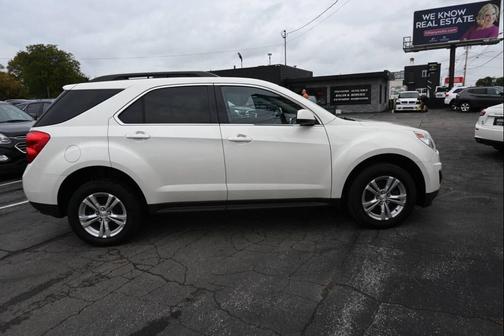 White 2015 Chevrolet Equinox 1LT