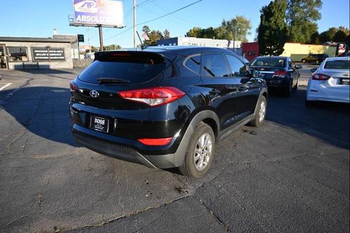 2017 Hyundai TUCSON SE