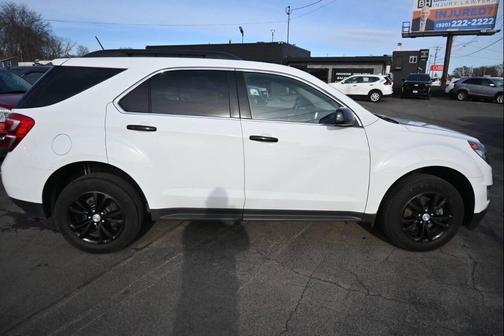 Summit White 2017 Chevrolet Equinox 1LT