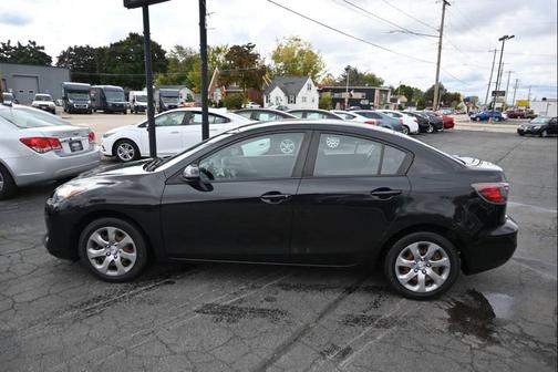 2013 Mazda Mazda3 i SV