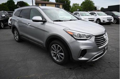 2017 Hyundai SANTA FE SE