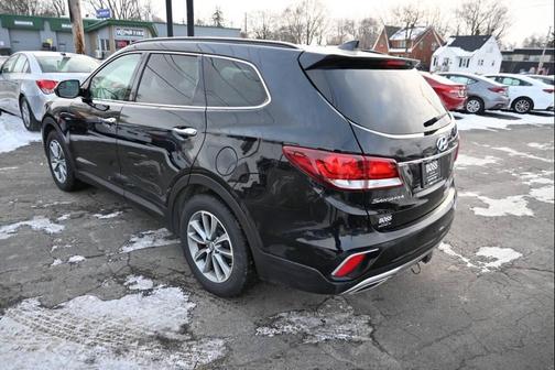 2018 Hyundai SANTA FE SE