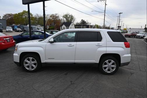White 2017 GMC Terrain SLE-1