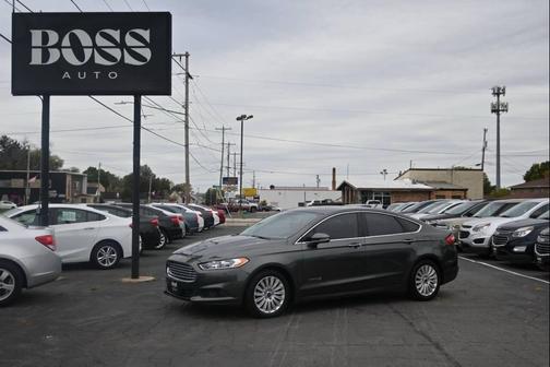 2016 Ford Fusion Hybrid SE