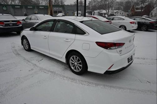 2018 Hyundai SONATA SE
