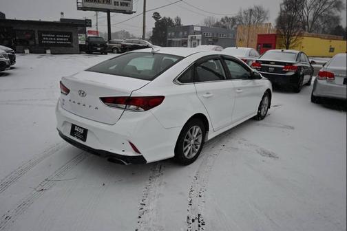 2018 Hyundai SONATA SE