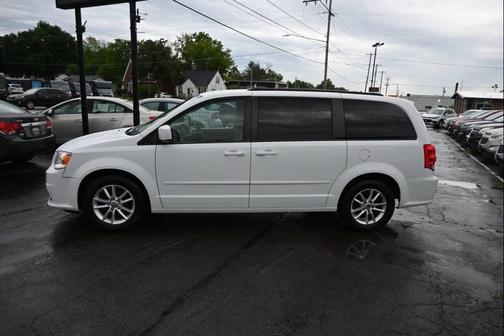 White 2016 Dodge Grand Caravan SXT