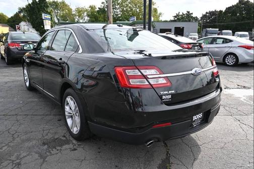 2015 Ford Taurus SEL