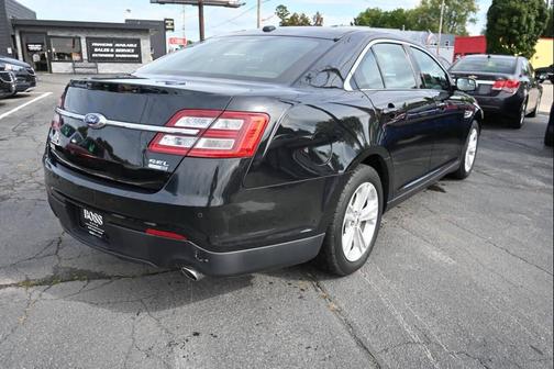 2015 Ford Taurus SEL