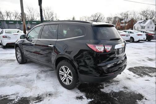 2017 Chevrolet Traverse 2LT