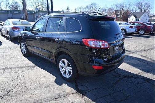 2011 Hyundai SANTA FE SE