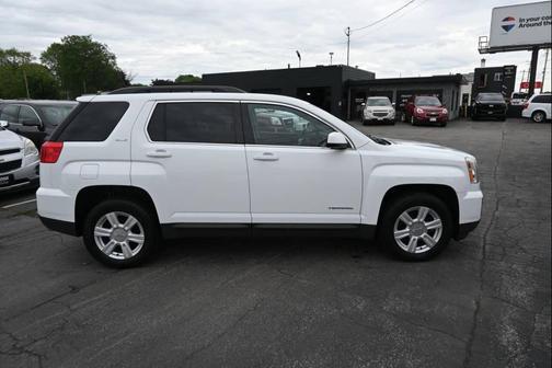 White 2016 GMC Terrain SLE-2