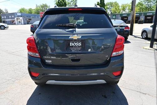 Gray 2017 Chevrolet Trax LT