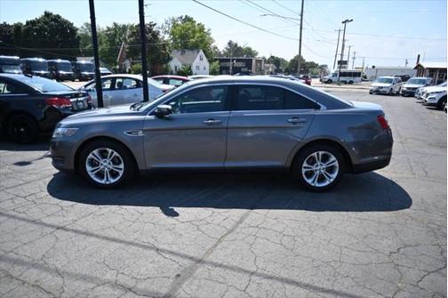 2014 Ford Taurus SEL
