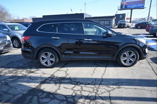 2016 Hyundai SANTA FE SE