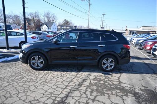 2016 Hyundai SANTA FE SE