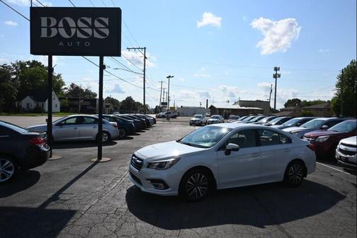 White 2018 Subaru Legacy Premium