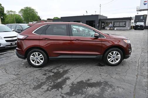 Red 2016 Ford Edge SEL