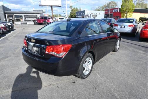 Black 2015 Chevrolet Cruze 1LT