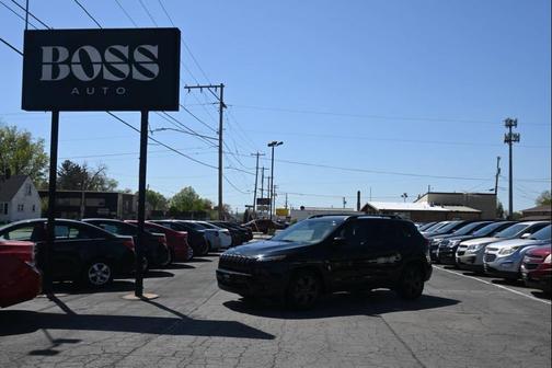 Black 2016 Jeep Cherokee Latitude