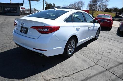2015 Hyundai SONATA SE