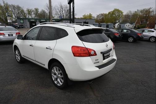 Off White 2012 Nissan Rogue SV w/SL Pkg