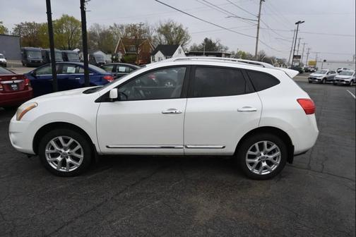Off White 2012 Nissan Rogue SV w/SL Pkg