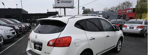Off White 2012 Nissan Rogue SV w/SL Pkg
