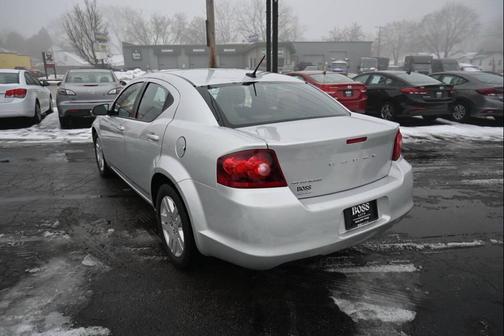 2012 Dodge Avenger SE
