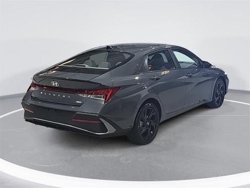 2026 Hyundai ELANTRA HEV SEL Sport