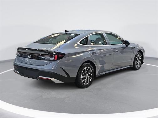 2026 Hyundai SONATA Hybrid Base