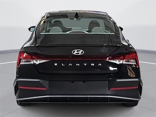 2026 Hyundai ELANTRA HEV SEL Sport