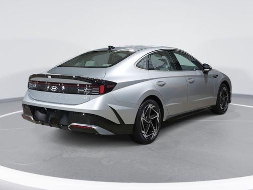 2026 Hyundai SONATA SEL