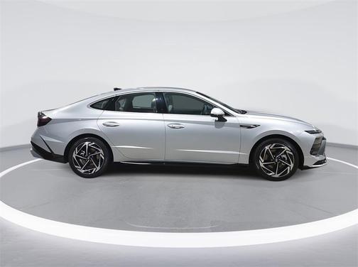 2026 Hyundai SONATA SEL