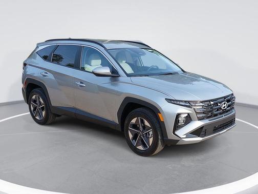 Shimmering Silver 2026 Hyundai TUCSON SEL
