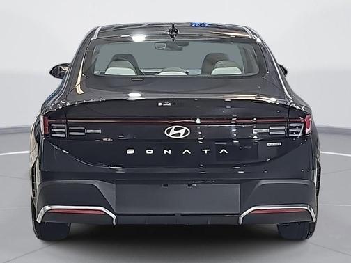 2026 Hyundai SONATA Hybrid Base