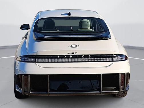 2025 Hyundai IONIQ 6 SEL