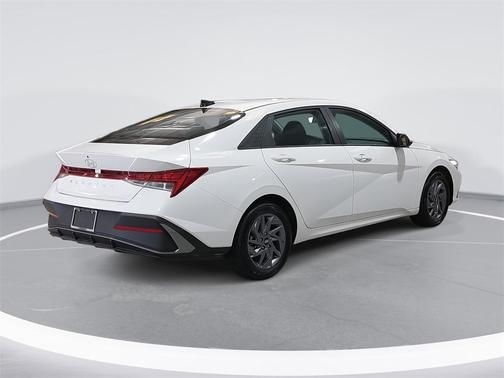 2024 Hyundai ELANTRA HEV Blue