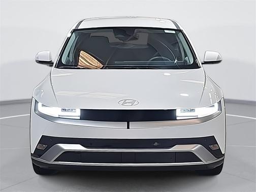 2026 Hyundai IONIQ 5 SE