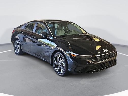 Abyss Black 2026 Hyundai ELANTRA Limited