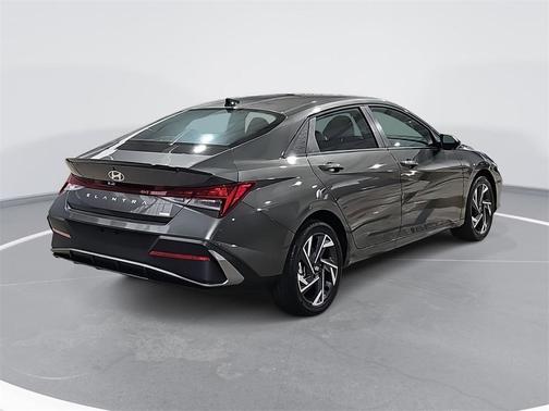 2025 Hyundai ELANTRA HEV SEL Sport